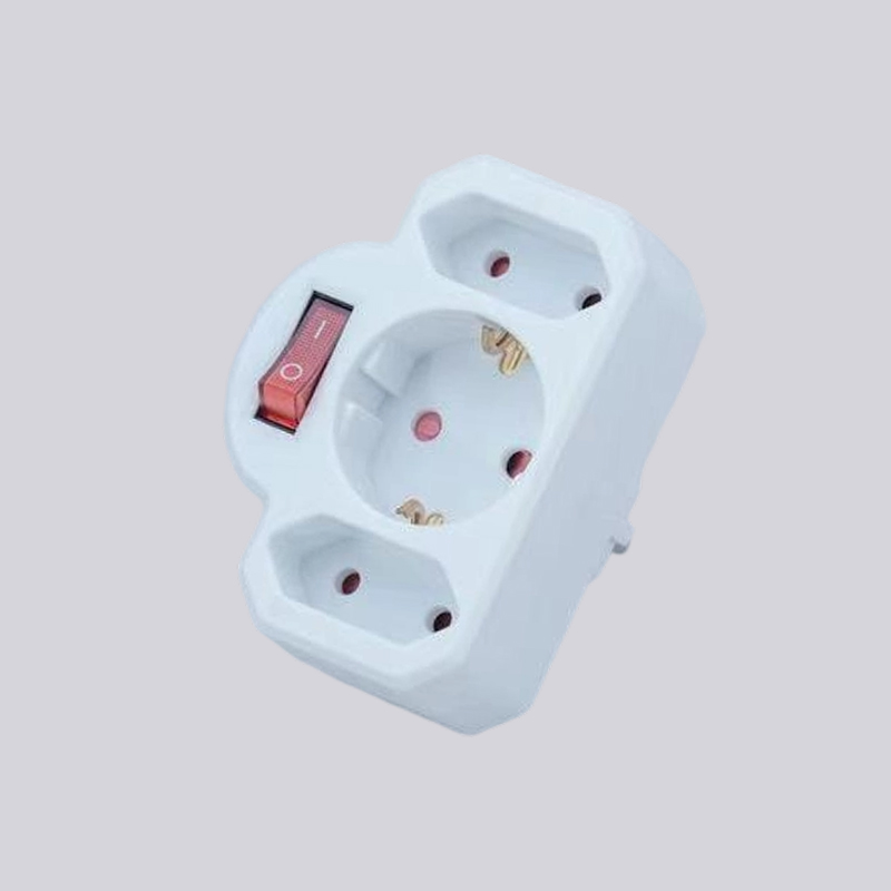 G01-01/2K Duits type één ronde stekker, twee platte stekkers, met schakeladapter